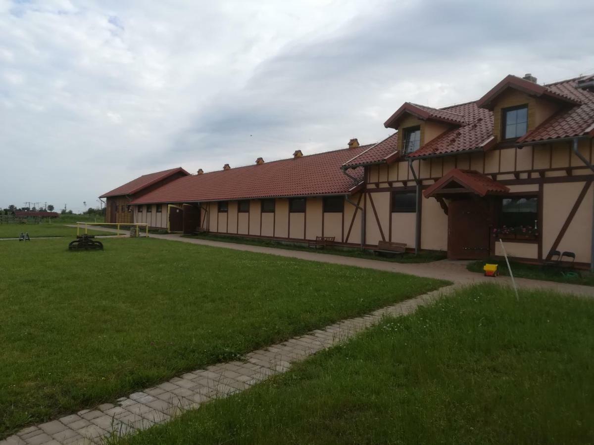 Pensjonat Przy Stajni Kierzkowo  Luaran gambar